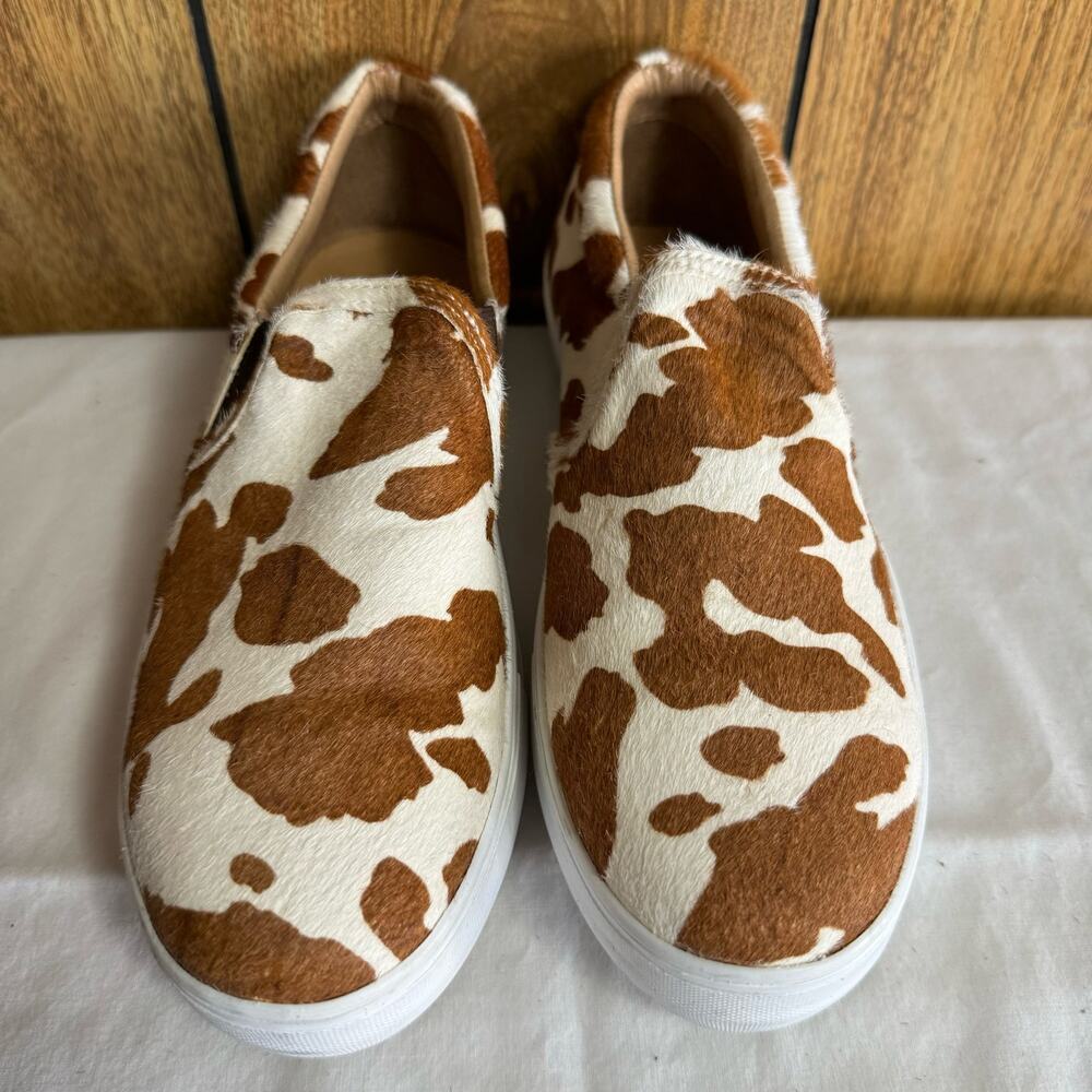 Alcala’s Boots Women's Slip on Shoes Sneakers Animal Print Brown Tan Size 7.5